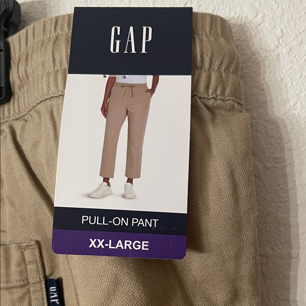 GAP Women's Tan Pull-On Chinos